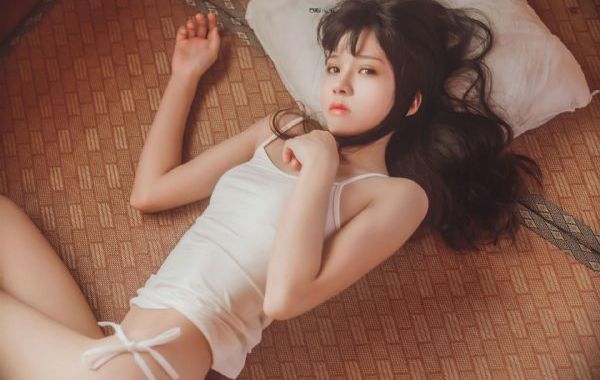 嗯啊h客厅hh粗汉h涨奶视频_720完整版观看